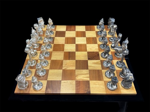 Argenterie et Arts de la table  - Échiquier en bois et jeu d'échecs en argent 925