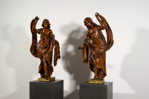 XVIIe siècle - Paire de sculptures baroques en bois de noyer, Italie fin du XVIIe siècle