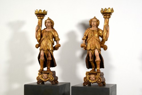 Objet de décoration  - Paire de sculptures porte-torchères en bois laqué et doré, Italie XVIe siècle