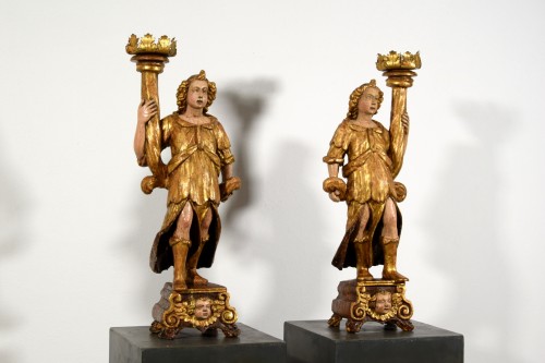 Paire de sculptures porte-torchères en bois laqué et doré, Italie XVIe siècle - Brozzetti Antichità