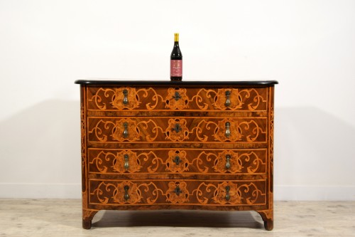 18th Century, Italian Baroque Veneering and Inlays Wood Commode  - Transition