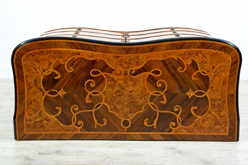 Antiquités - 18th Century, Italian Baroque Veneering and Inlays Wood Commode 