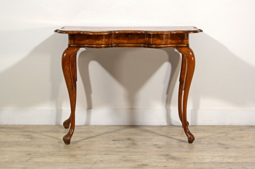 18th Century, Italian Rococo Elm Wood Console Table - Furniture Style Louis XV