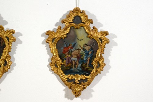 Antiquités - 18th Century, Italian Pair of Paintings on Glass in Giltwood Frames