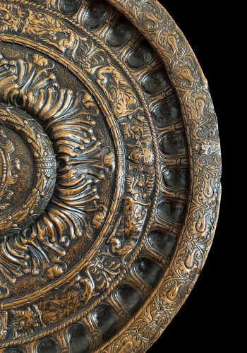 Renaissance - 16th century Venetian embossed copper dish