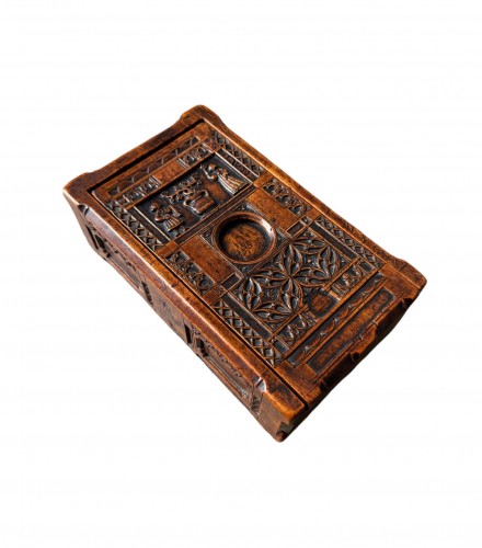 Early 16th century Late gothic fruitwood wedding box