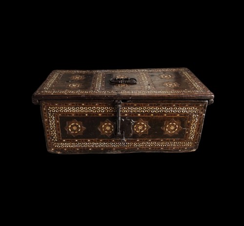  - A Mudejar art casket. Spain, 16th century