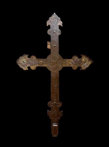 Art sacré, objets religieux  - croix processionnelle en cuivre doré du Limousin vers 1280-1300