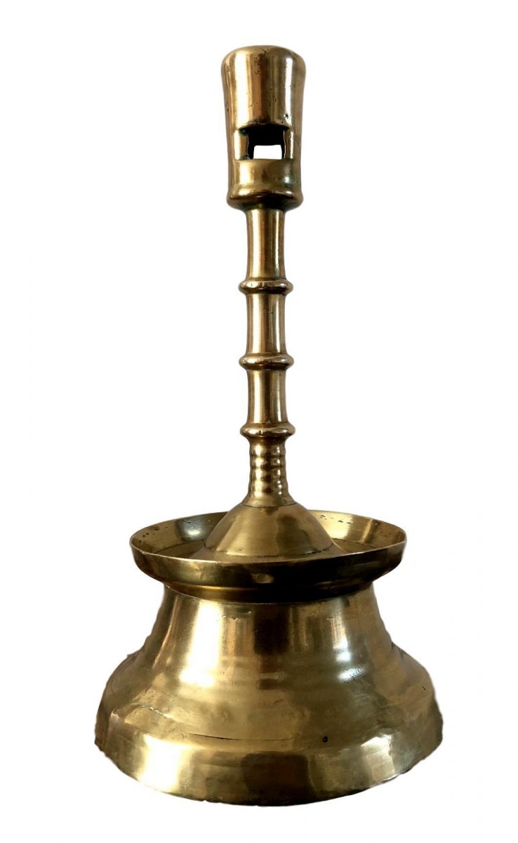 A brass gothic candlestick.Late 15th century. - Ref.55181