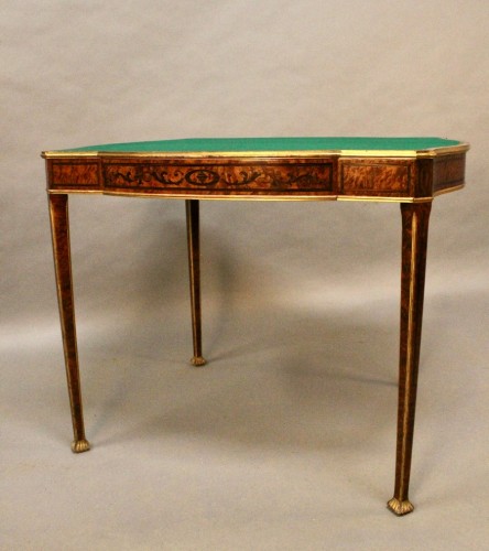 Antiquités - Table à jeux et console demi lune en marqueterie, Royaume-uni XIXe siècle