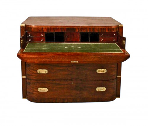 Commode de marine à deux corps en acajou XIXe Angleterre