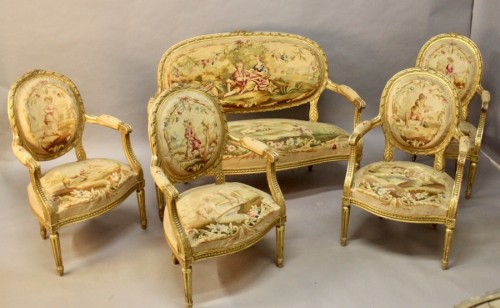 Salon set in gilded wood and Aubusson tapestry, France circa 1800 - Seating Style 