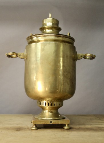 Important samovar en cuivre fin XIXe siècle de Pavel Kalinin à Moscow - Argenterie et Arts de la table Style 