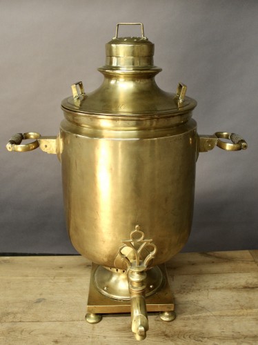 XIXe siècle - Important samovar en cuivre fin XIXe siècle de Pavel Kalinin à Moscow