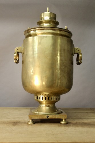 Important samovar en cuivre fin XIXe siècle de Pavel Kalinin à Moscow - 