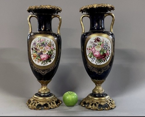 XIXe siècle - Importants vases de sèvres, monture bronze doré