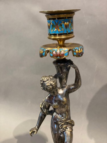 Luminaires Bougeoirs et Chandeliers - Paire de bougeoirs en émail cloisonné et bronze