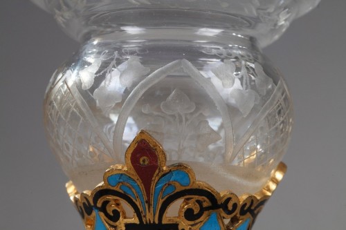 XIXe siècle - Paire de petits centres de table en émail cloisonné et verre gravé