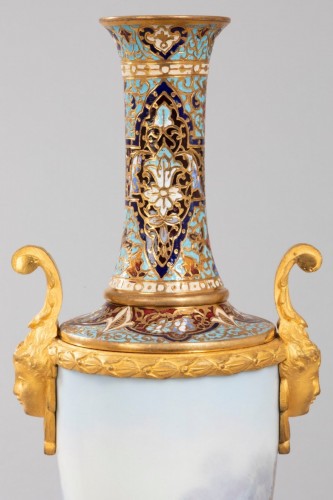 Antiquités - Vase en porcelaine émaillée, bronze doré, émail cloisonné