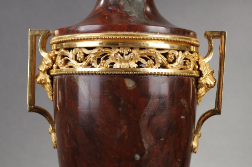 XIXe siècle - Brûle parfum néo classique marbre griotte et bronze doré