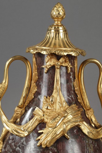 XIXe siècle - Paire de vases couverts Napoléon III