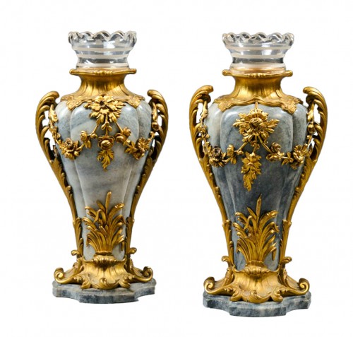 Paire de vases en marbre, bronze doré et cristal 19e siècle