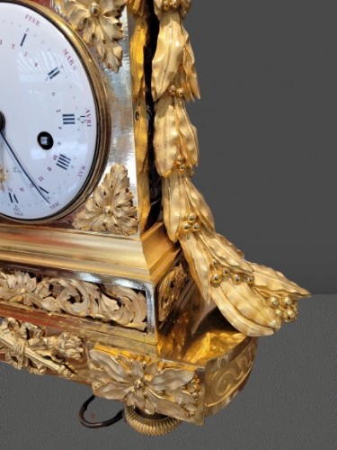 Importante pendule Louis XVI à complications, signée A.Hessen - Horlogerie Style Louis XVI