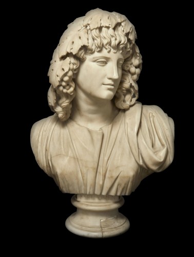 Marble bust of melpomene, muse of the tragedy - Sculpture Style 