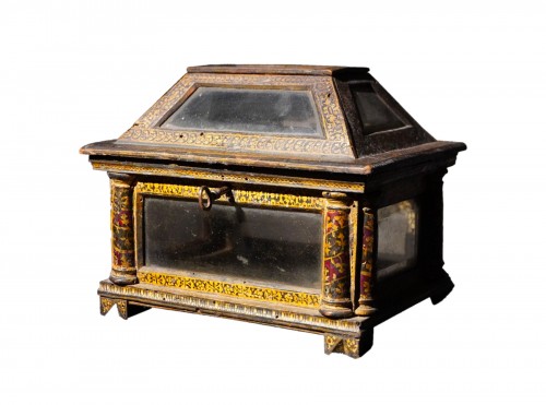 Venetian lacquered box