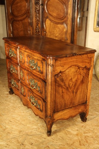 Furniture  - 18th C Louis XV Commode of Aix-Marseille aera