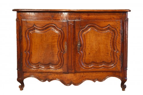 18thC Louis XV presentation buffet (dresser), from Languedoc.