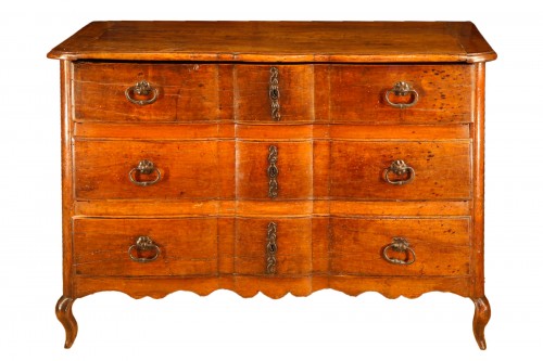 Louis XV Cherry wood chest of drawers with a crossbow front From Provence