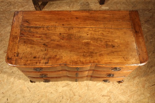 18th century - Louis XV Cherry wood chest of drawers with a crossbow front From Provence