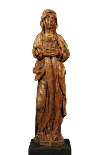 Saint woman, 16th century statue in carved walnut wood with traces of polychromy