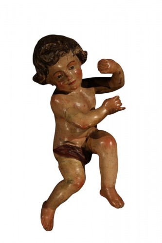 17th C Little angel in carved wood with its original polychromy. 