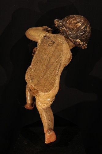 Angelot en bois sculpté avec sa polychromie d’origine. Epoque XVIIe - Sculpture Style 