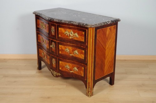 Mobilier Commode - Commode d'époque Louis XV estampillée de Nicolas-Alexandre Lapie