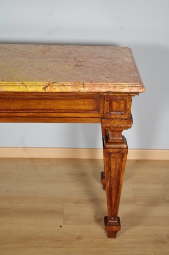 XVIIIe siècle - Console table à gibier début XVIIIe siècle