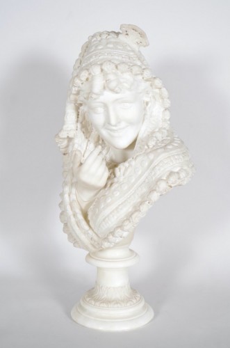 Femme à la mantille, Buste en albâtre vers 1900 - Sculpture Style 