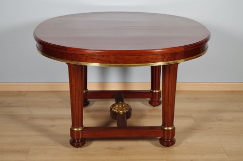 Napoléon III - Mercier Frères à Paris - Table en acajou et placage vers 1870