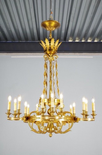 Maison Lucien Gau - lustre à quinze feux en bronze doré et laiton - Luminaires Style 