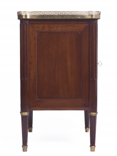 Small mahogany middle cabinet Louis XVI period - 