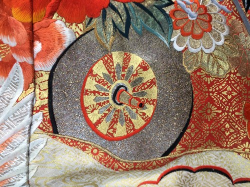 Asian Works of Art  - Uchikake, wedding Kimono. Silk and métal embroadered - Japan Showa périod