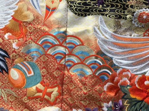 Antiquités - Kimono (uchikake) en soie brodée et métal - Japon ère Showa