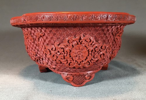 Pair of carved cinnabar lacquer cups. China 18th century. - 
