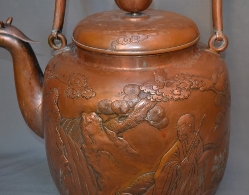 Temple teapot. Embossed copper, Japan Edo périod - 