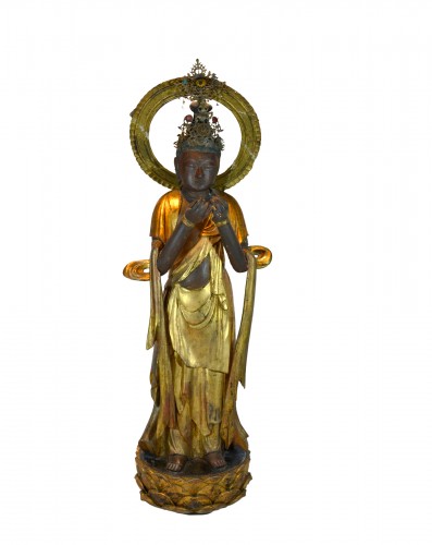Kwannon in gilded lacquered wood,Japan, early Edo period or earlier
