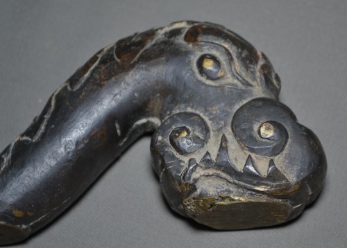 17th century - Cast bronze cannon handles, representing 2 dragons