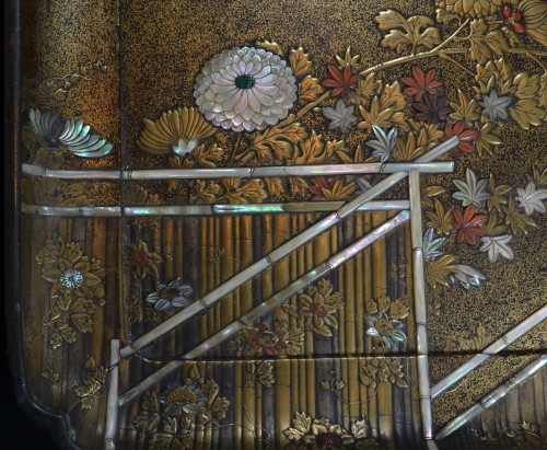 Gold lacquer tray inlaid with coral and mother-of-pearl, Japan Late 17th century  - Asian Works of Art Style 