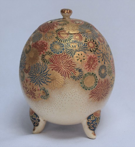  - Satsuma earthenware incense burner, Japan Kyoto around 1900